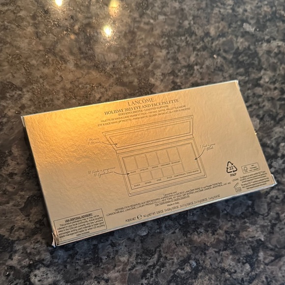 Lancôme Gold and White Makeup Palette - Picture 7 of 8